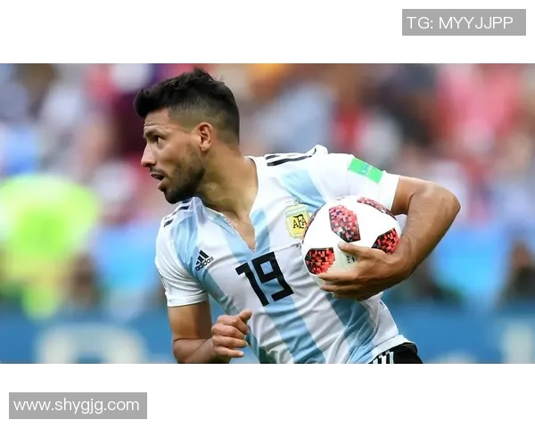 从十八岁开始踢足球的球星们如何突破自我成就辉煌职业生涯