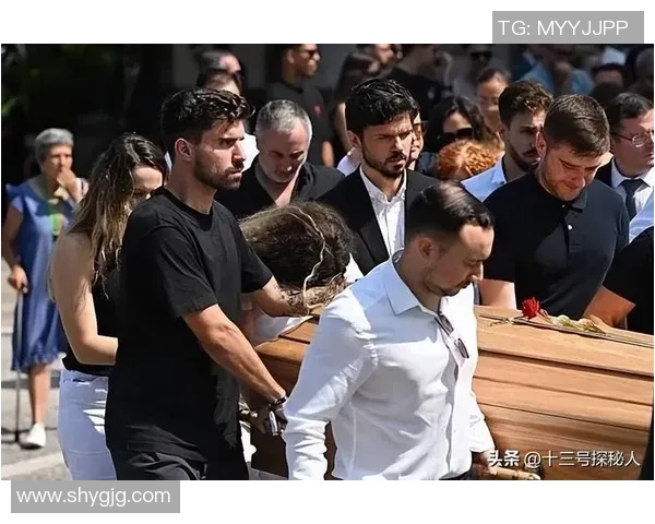 2017年足坛巨星纷纷告别赛场辉煌谢幕引发全球球迷热议 2017年足坛巨星纷纷告别赛场辉煌谢幕引发全球球迷热议